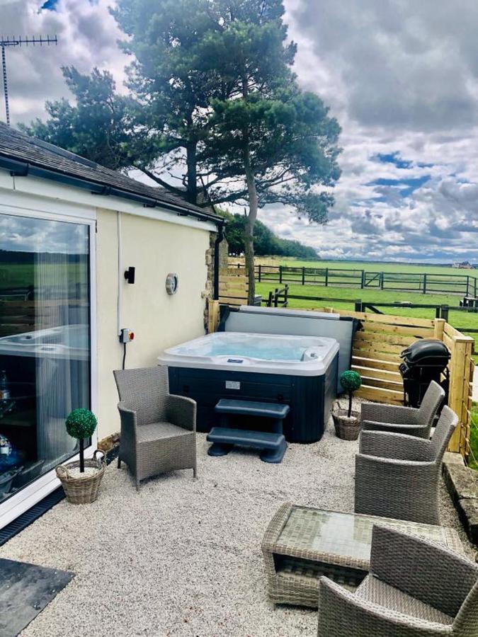 Clover Cottage Beeley エクステリア 写真