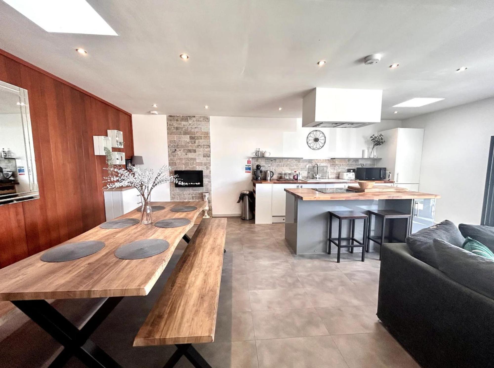 Clover Cottage Beeley エクステリア 写真