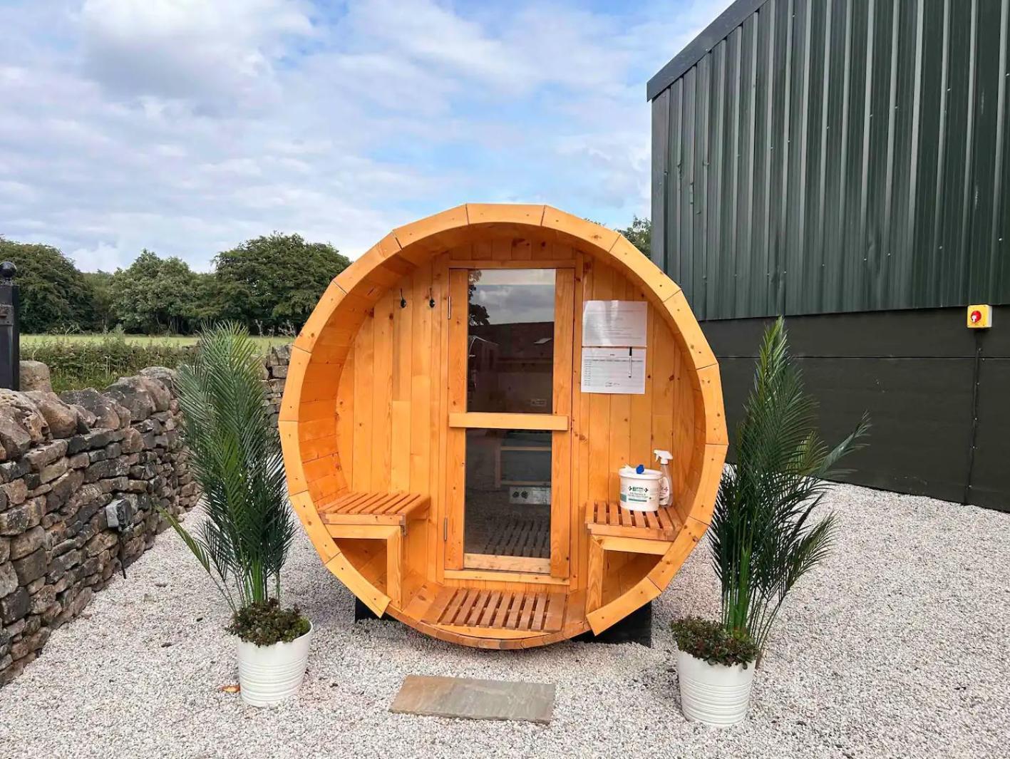 Clover Cottage Beeley エクステリア 写真