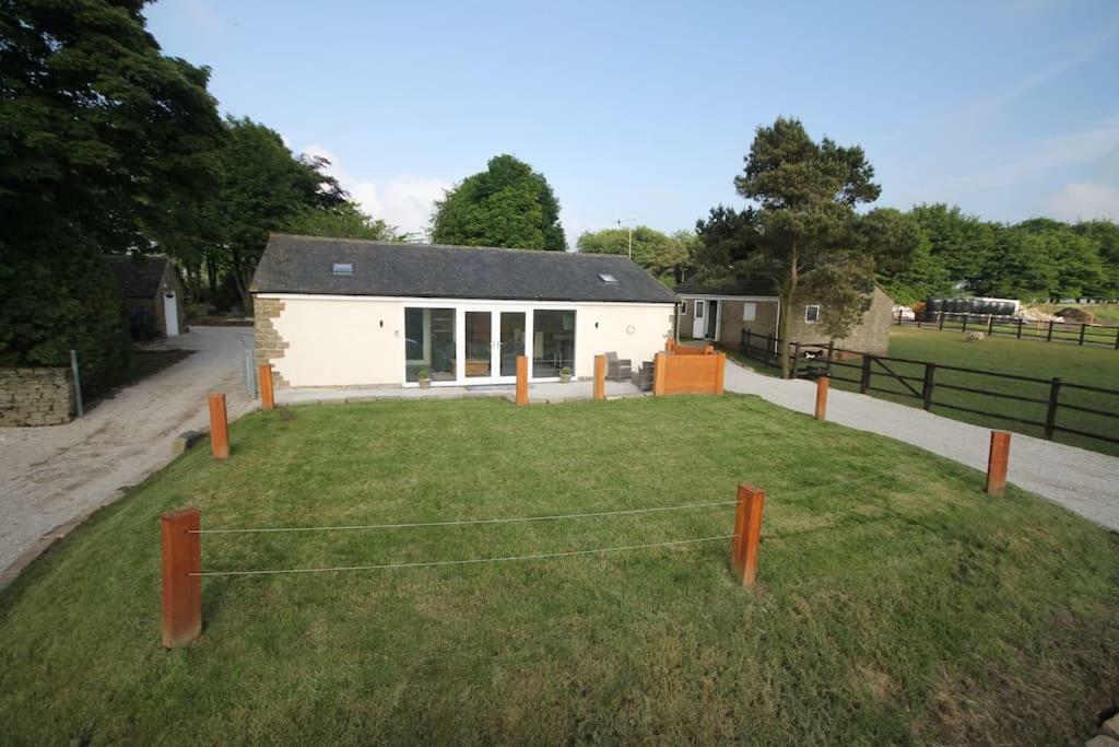 Clover Cottage Beeley エクステリア 写真